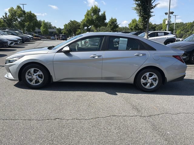 Certified 2022 Hyundai Elantra SE FWD image 4
