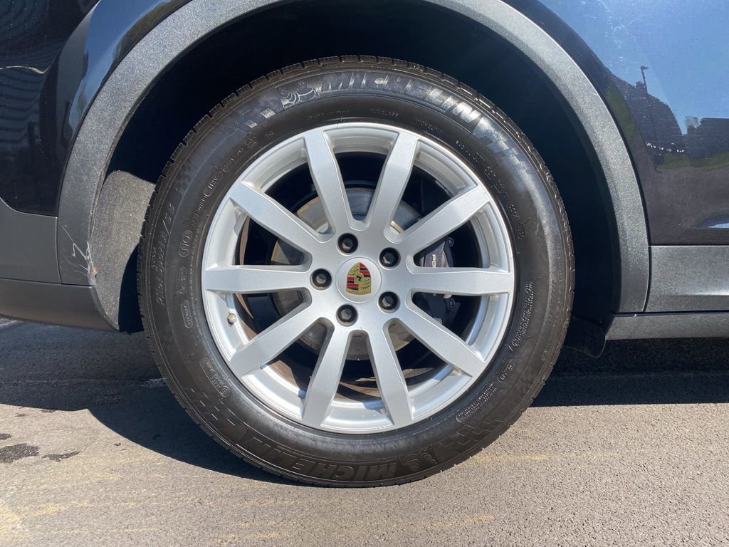 Used 2021 Porsche Cayenne image 33
