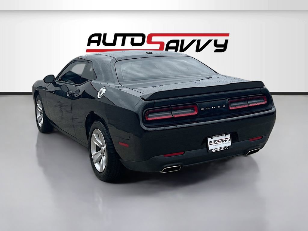 Used 2023 Dodge Challenger SXT image 5