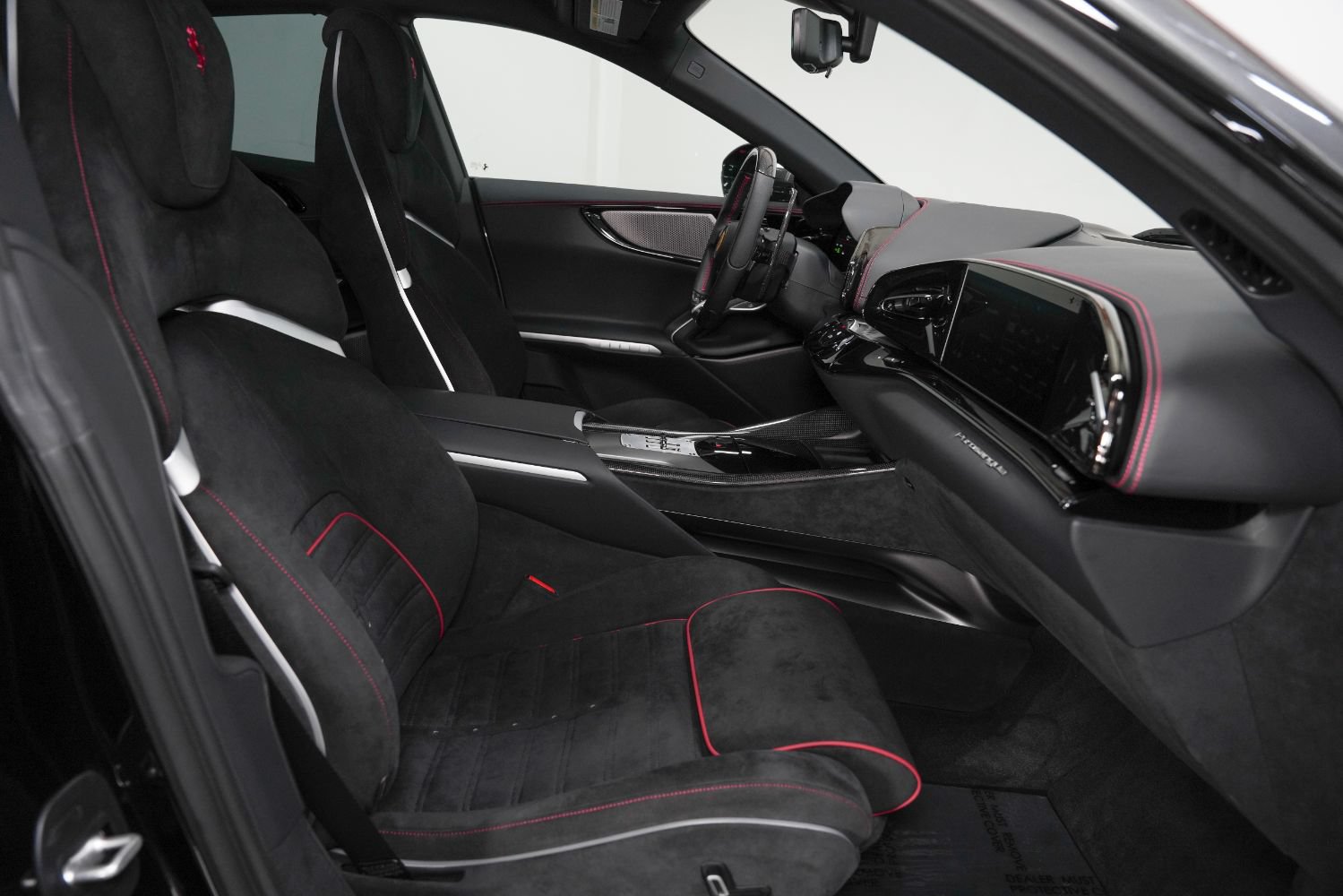 Used 2026 Ferrari Purosangue AWD/4WD image 27
