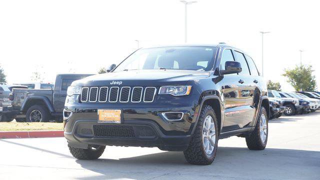 Certified 2021 Jeep Grand Cherokee Laredo image 3