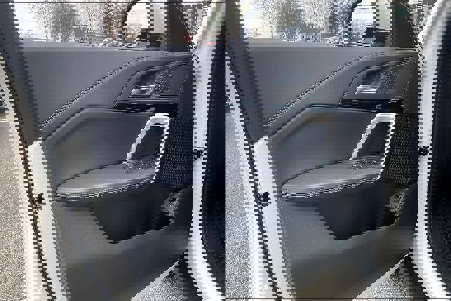 Used 2025 BMW X2 xDrive28i image 21