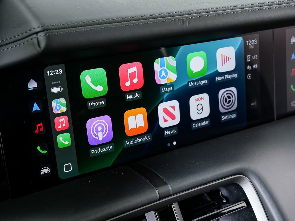 Certified 2024 Porsche Taycan 4S image 17