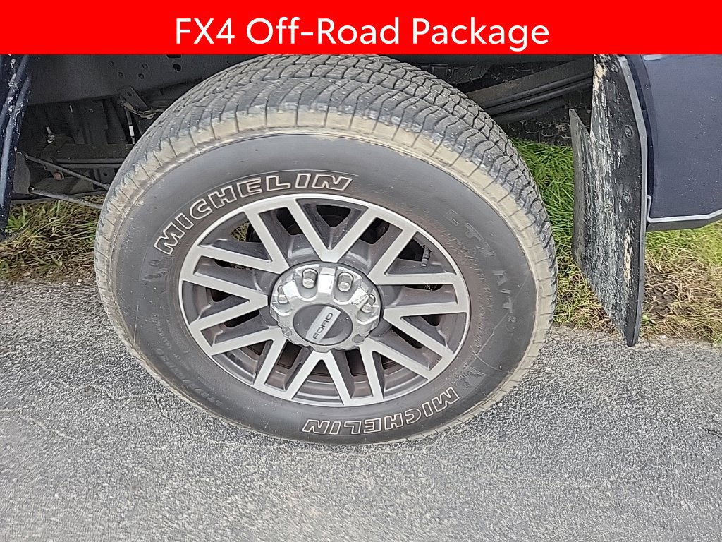 Used 2017 Ford F250 Lariat w/ Lariat Value Package AWD/4WD image 5