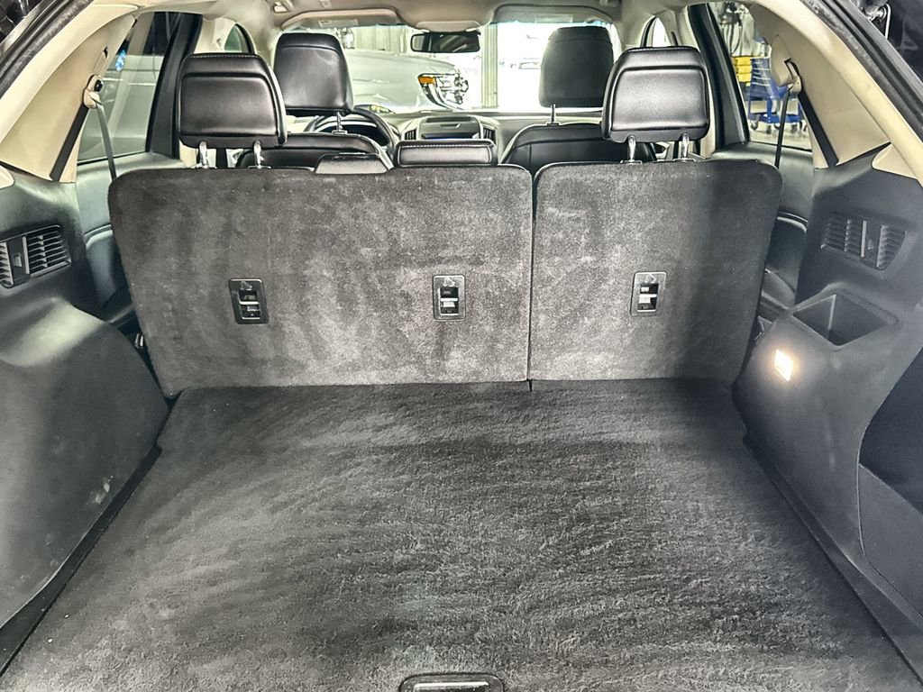 Used 2020 Ford Edge SEL image 28