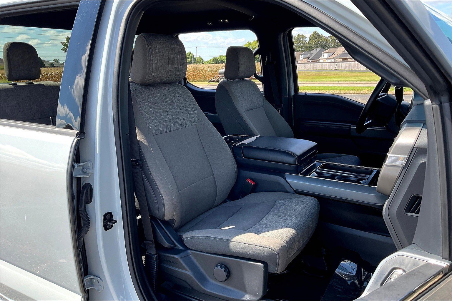 Used 2024 Ford F150 XLT w/ Mobile Office Package image 8