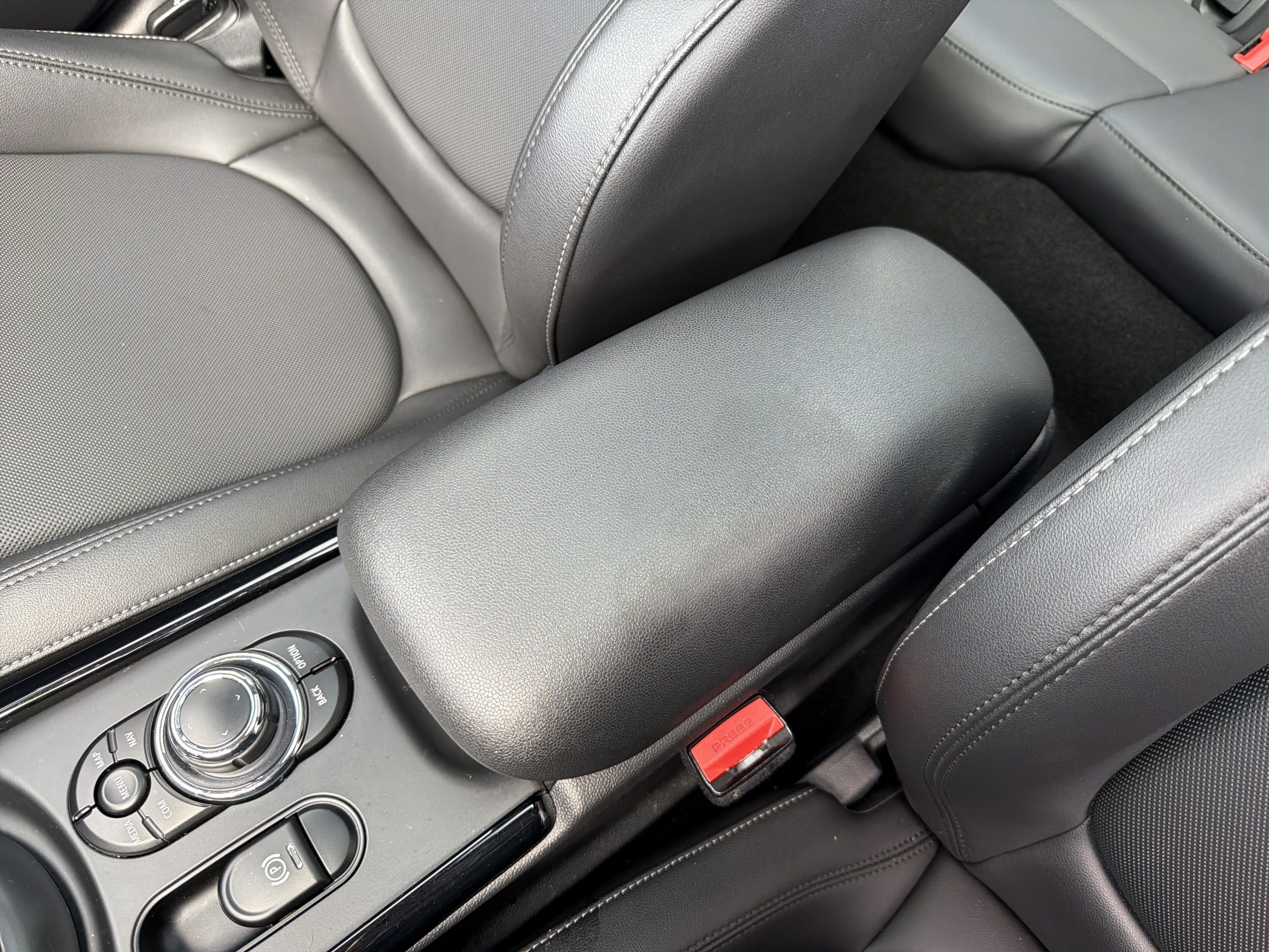 Used 2024 MINI Cooper Clubman S FWD image 37