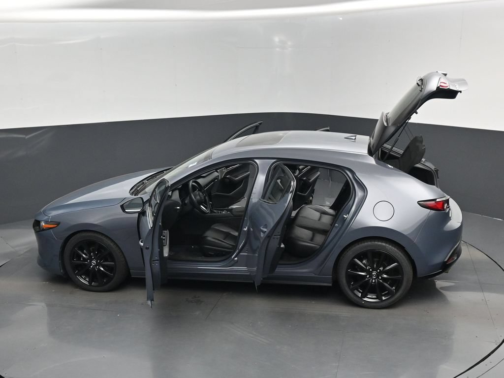 Used 2019 MAZDA MAZDA3 Hatchback w/ Premium Package FWD image 17