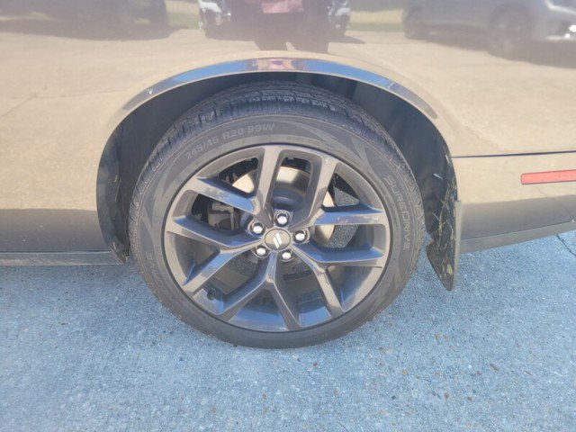 Used 2019 Dodge Challenger SXT w/ Blacktop Package RWD image 7