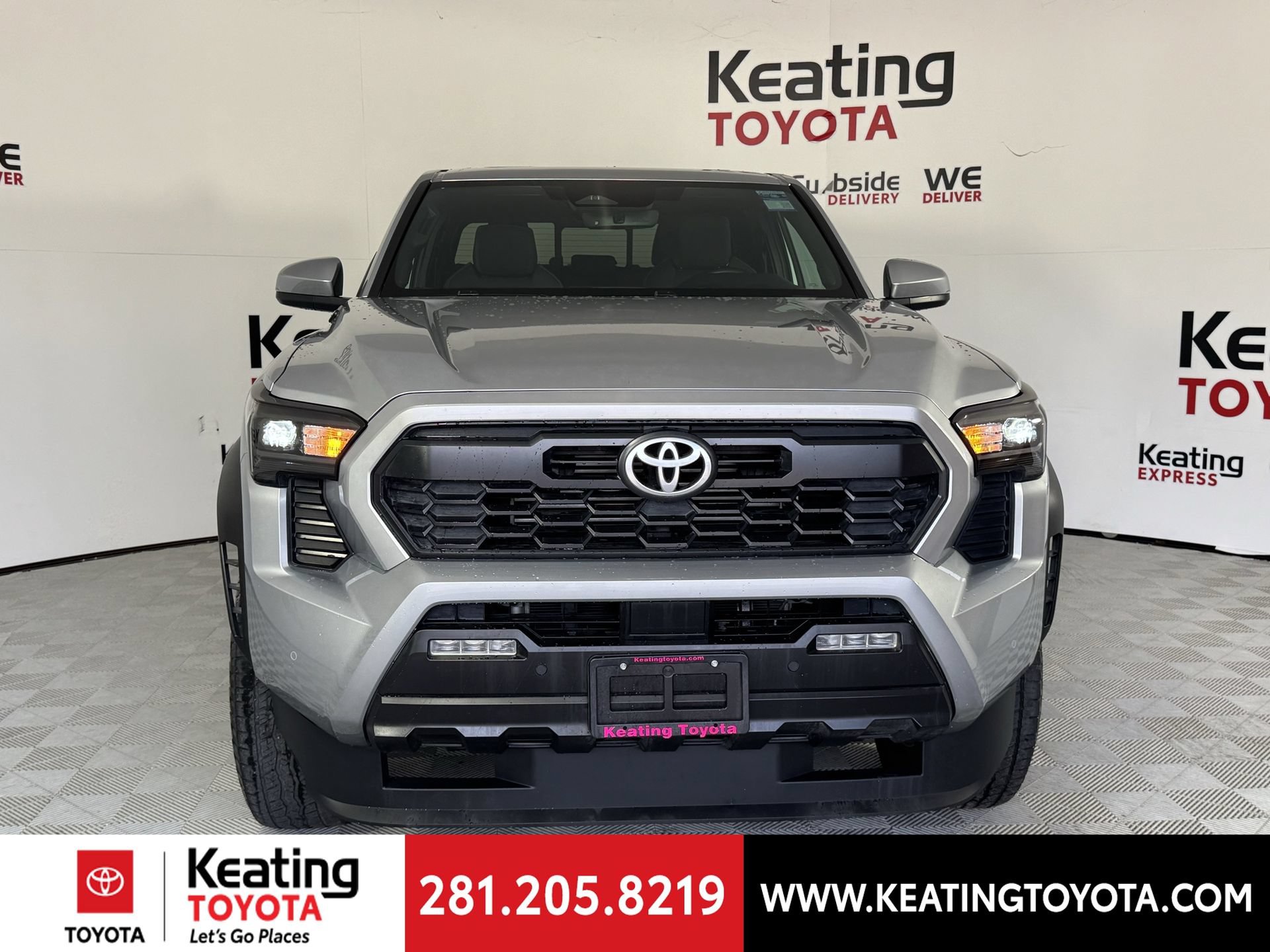 Used 2024 Toyota Tacoma TRD Off-Road w/ TRD Off Road Upgrade Package AWD/4WD image 10