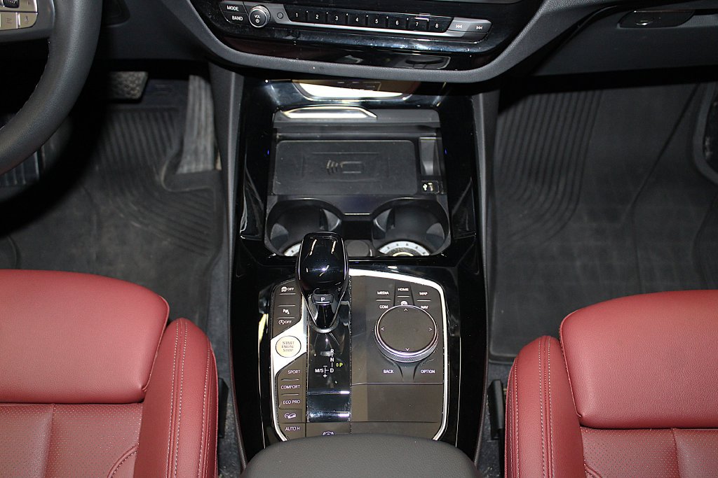 Used 2024 BMW X3 xDrive30i w/ Premium Package w/ZPA AWD/4WD image 23