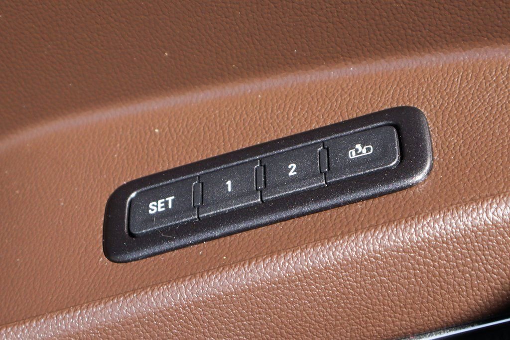 Used 2018 GMC Yukon Denali w/ Denali Ultimate Package image 17