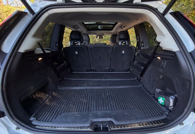 Used 2025 Volvo XC90 T8 Ultra w/ Protection Package Premier AWD/4WD image 39