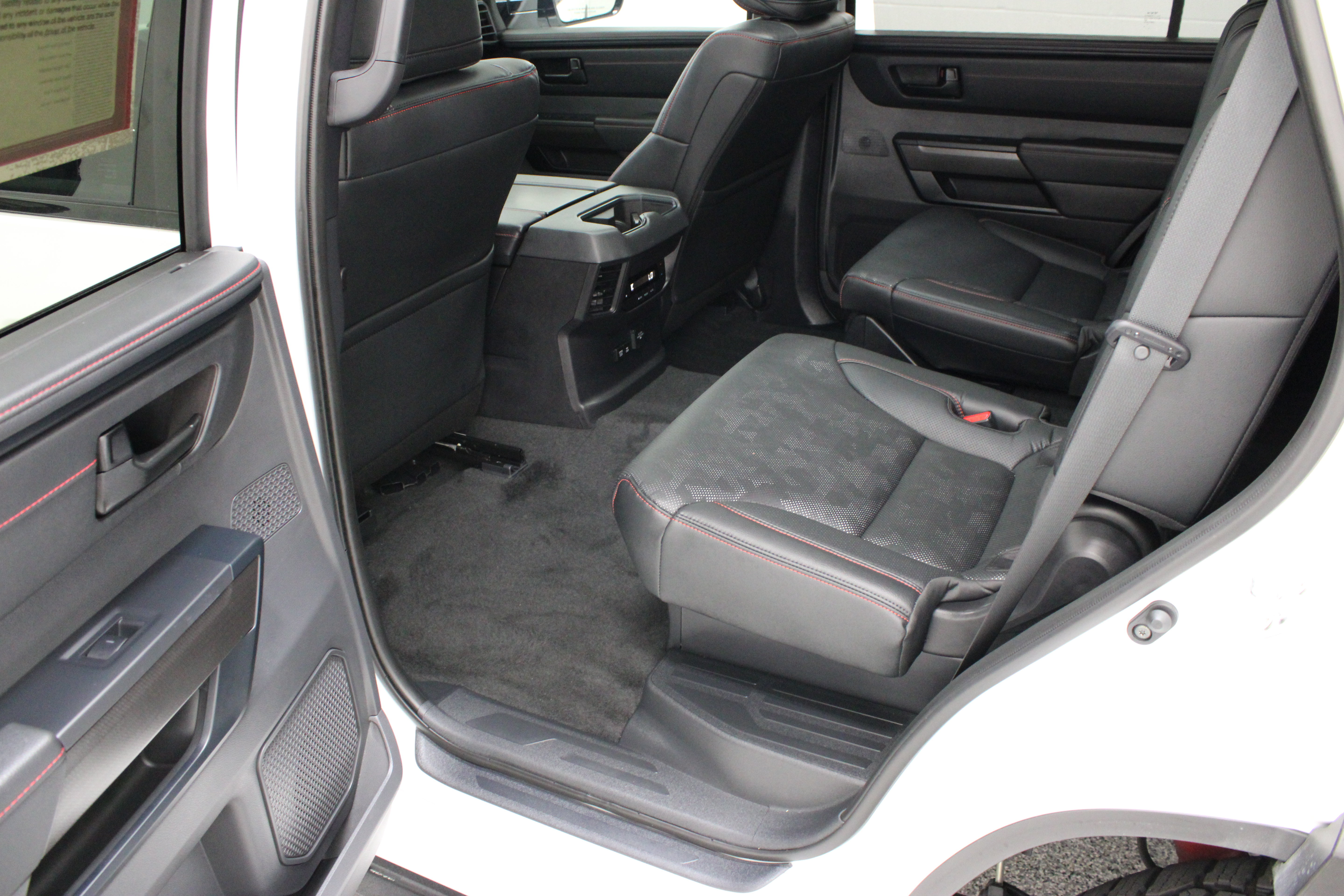 Used 2026 Toyota Sequoia TRD Pro AWD/4WD image 31