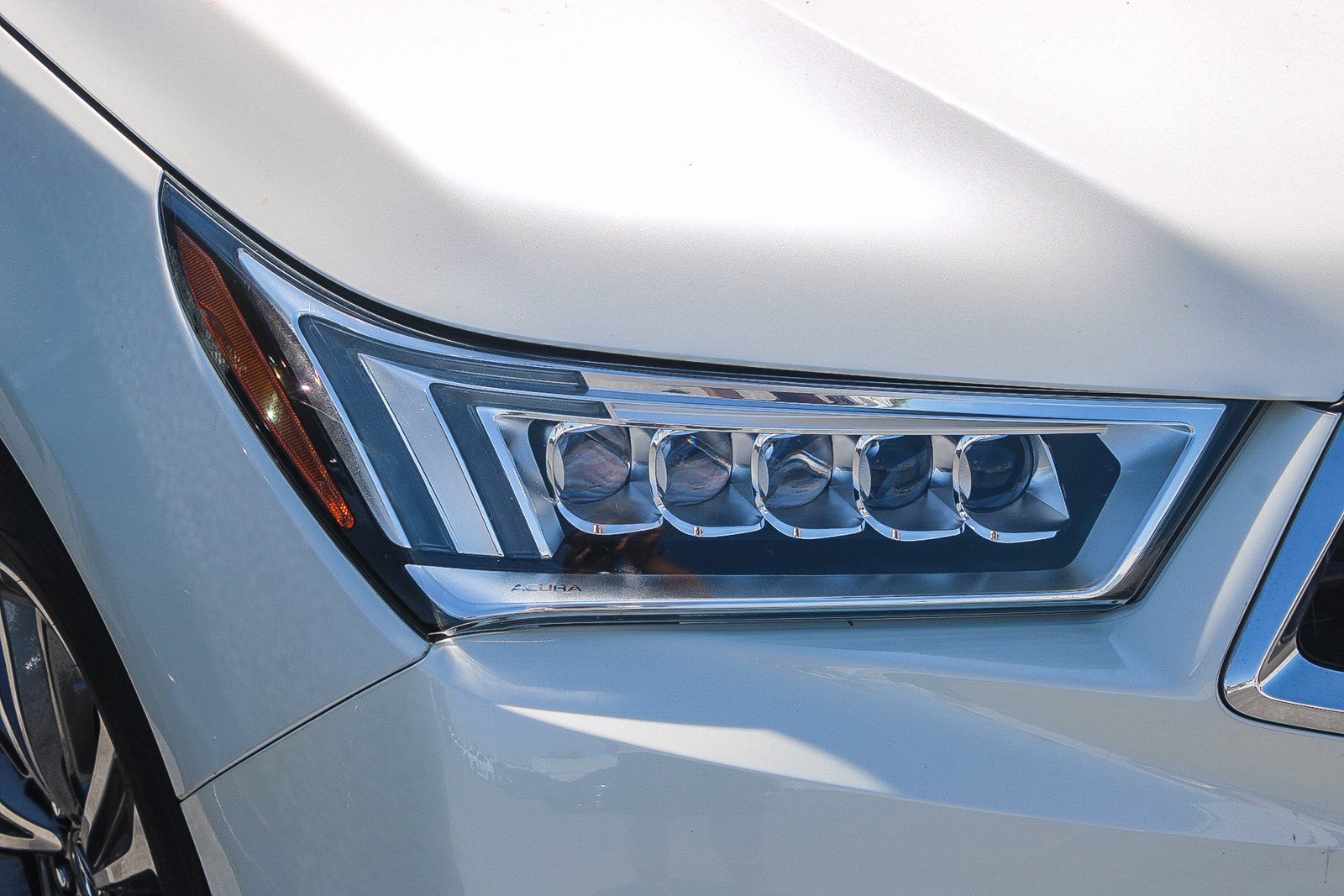 Used 2017 Acura MDX w/ Technology Package AWD/4WD image 2