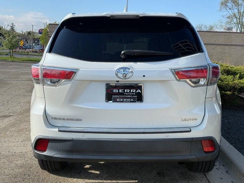 Used 2014 Toyota Highlander Limited FWD image 3