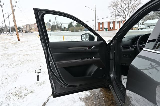 Used 2025 MAZDA CX-5 Signature image 25