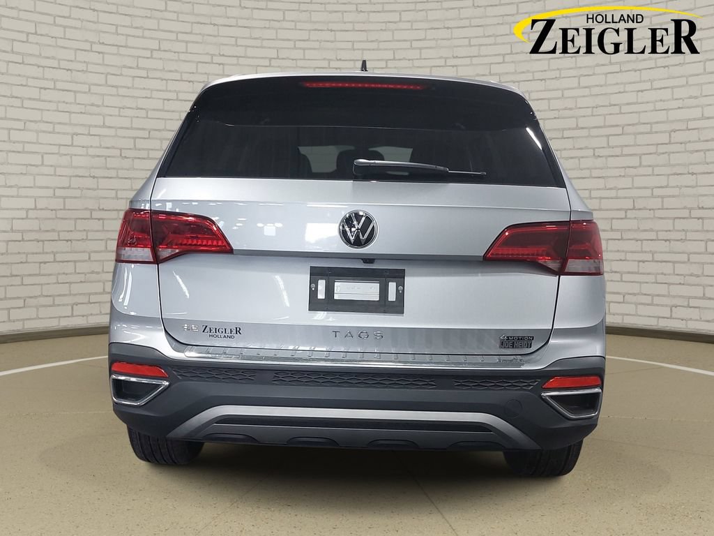 Used 2023 Volkswagen Taos SE w/ Panoramic Sunroof Package AWD/4WD image 6