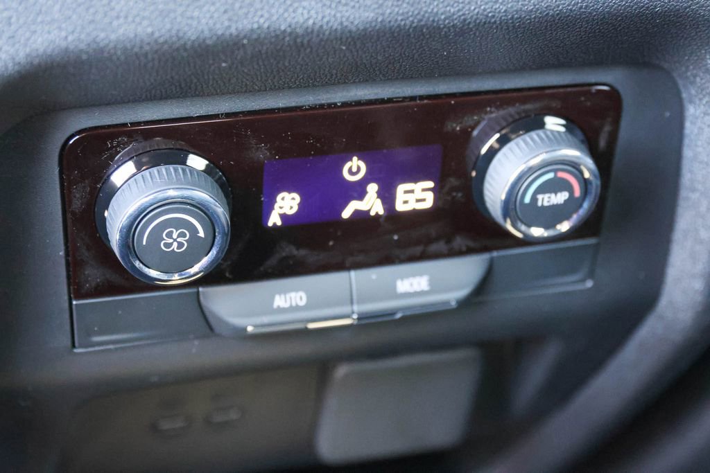 New 2026 Chevrolet Traverse LT w/ Midnight/Sport Edition FWD image 15