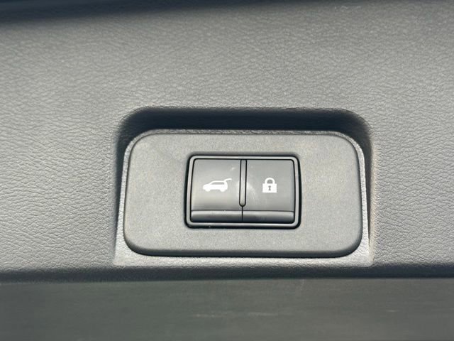 Certified 2025 Nissan Rogue SV AWD/4WD image 22