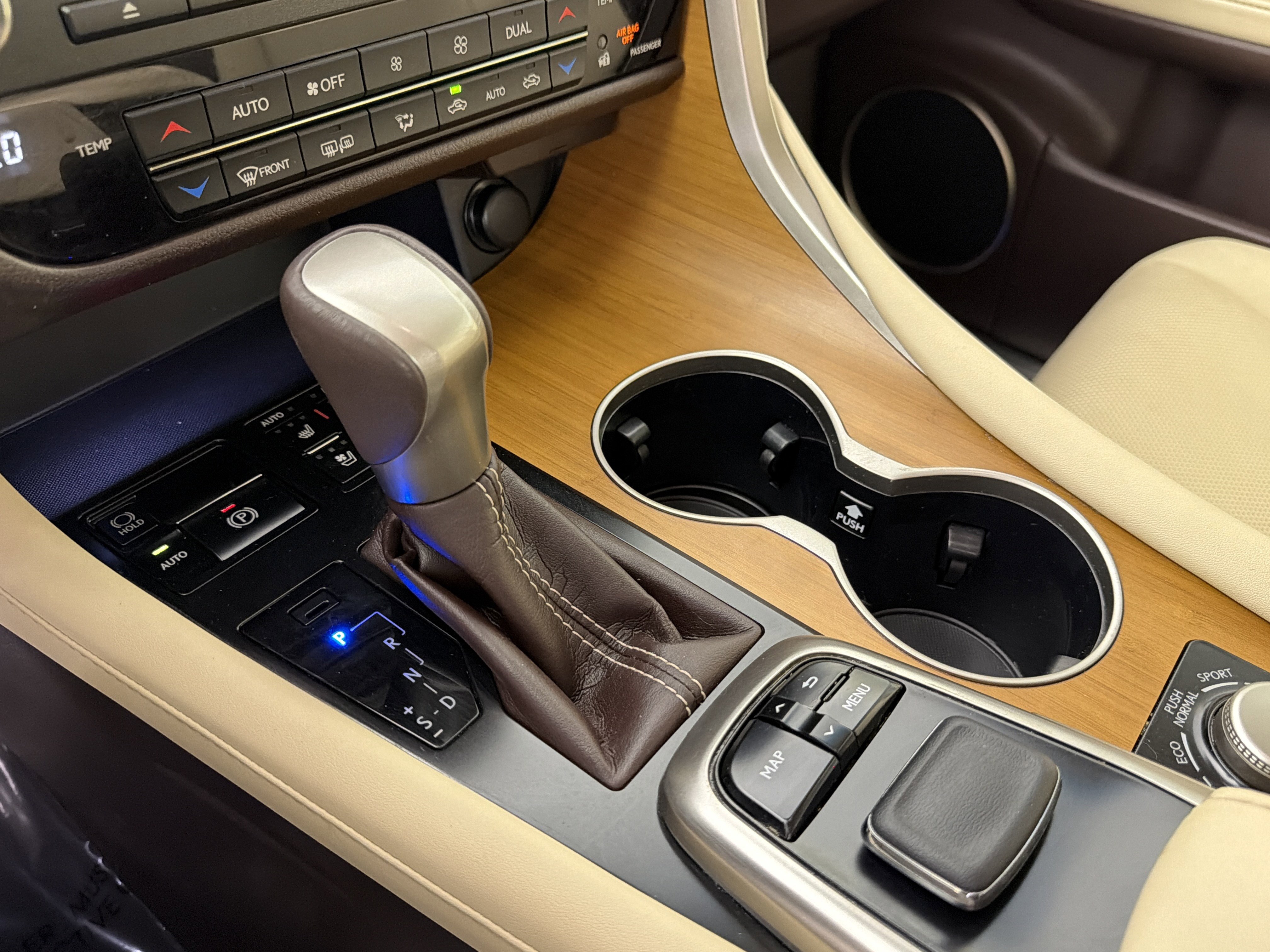 Used 2019 Lexus RX 450h AWD w/ Navigation Package image 19