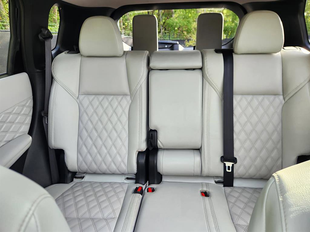 Used 2024 Mitsubishi Outlander SEL AWD/4WD image 21