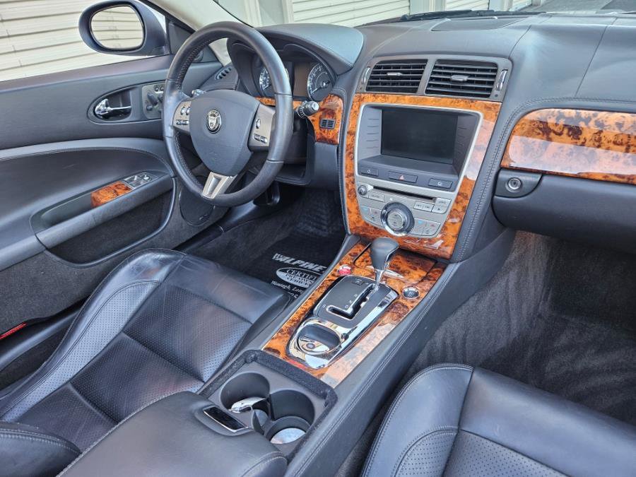 Used 2009 Jaguar XK Convertible image 12