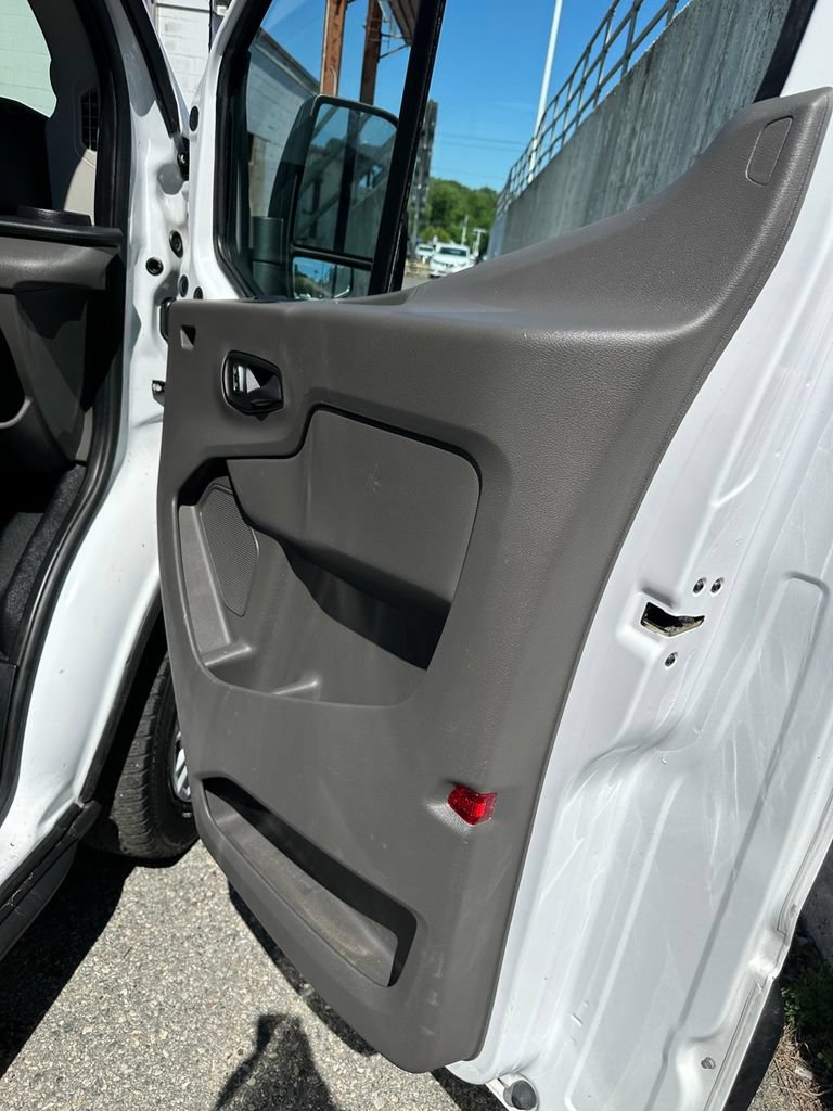 Used 2023 Ford E-Transit Medium Roof RWD image 27