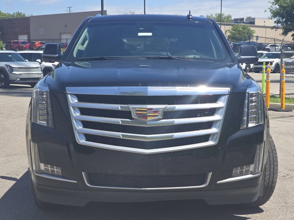 Used 2016 Cadillac Escalade Luxury AWD/4WD image 11