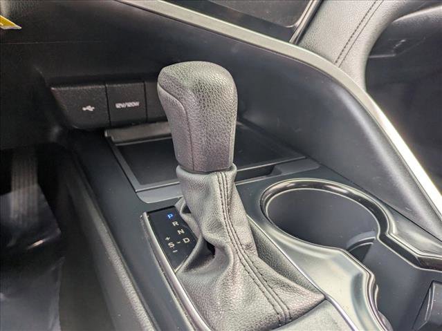 Certified 2020 Toyota Camry LE image 11