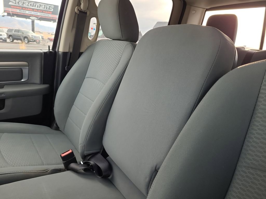 Used 2018 RAM 1500 Classic SLT AWD/4WD image 28