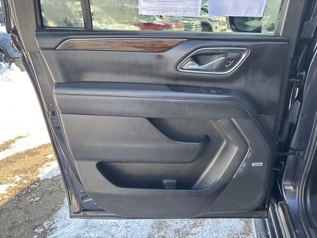 Used 2023 Chevrolet Suburban Premier image 20