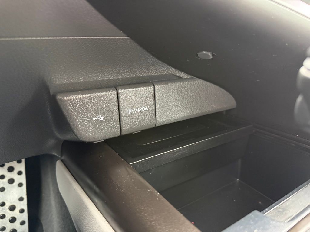 Used 2021 Toyota Camry XLE w/ Navigation Package image 32