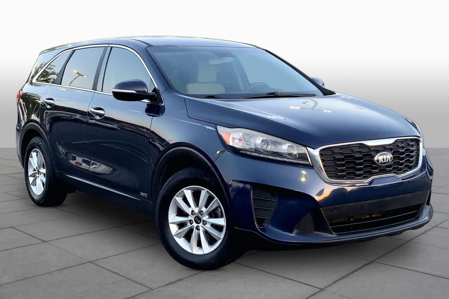 Used 2019 Kia Sorento LX image 3
