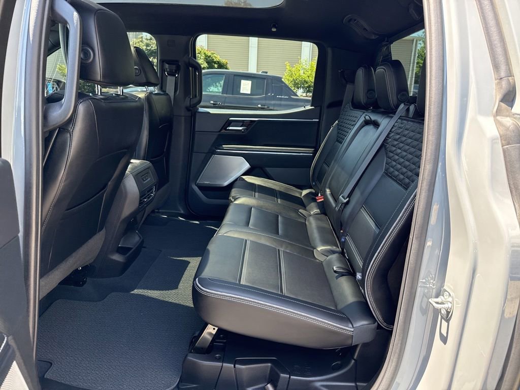 Used 2025 GMC Sierra EV Denali AWD/4WD image 48