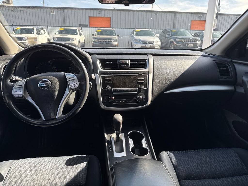 Used 2017 Nissan Altima 2.5 SV FWD image 12