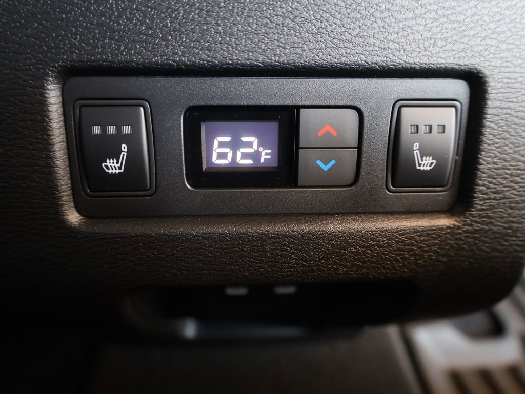 New 2025 Mitsubishi Outlander SEL image 23