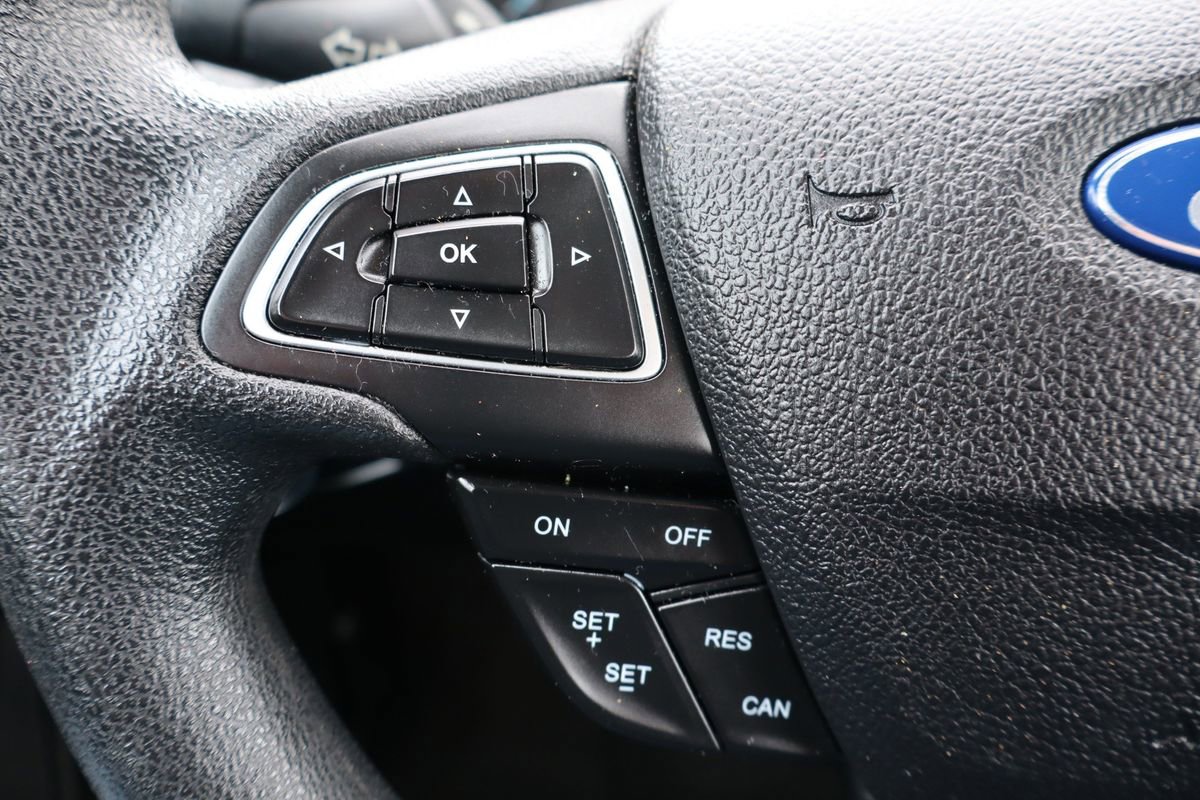 Used 2016 Ford Focus SE FWD image 29
