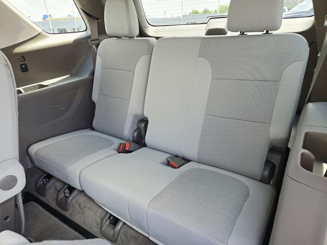 Used 2019 Chevrolet Traverse LT FWD image 10