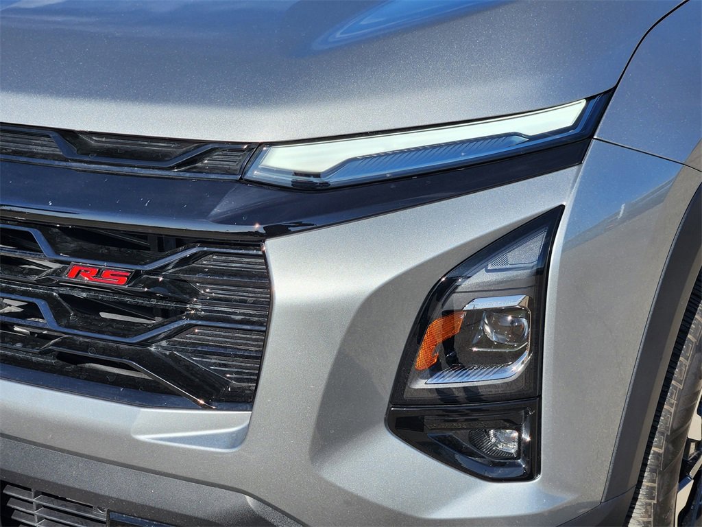 Used 2025 Chevrolet Equinox RS w/ Safety and Technology Package image 10