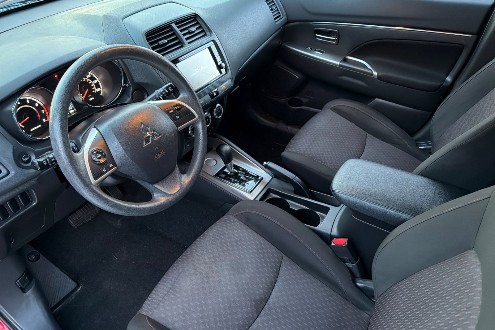 Used 2019 Mitsubishi Outlander Sport ES image 11