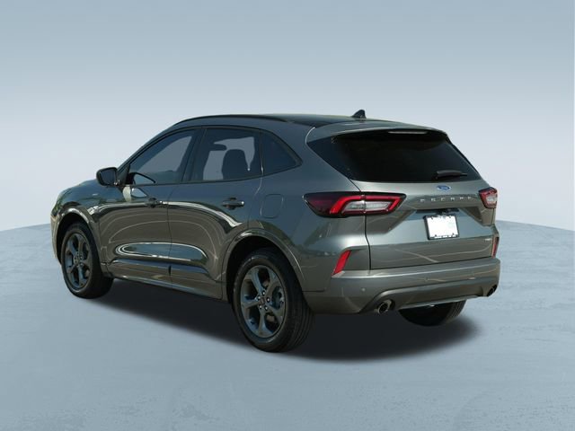 Used 2023 Ford Escape ST-Line w/ Tech Pack #1 AWD/4WD image 6