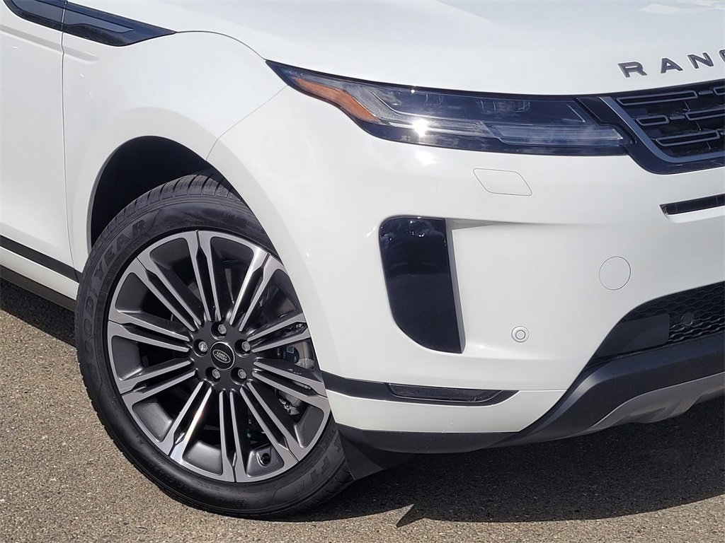 New 2025 Land Rover Range Rover Evoque S image 6