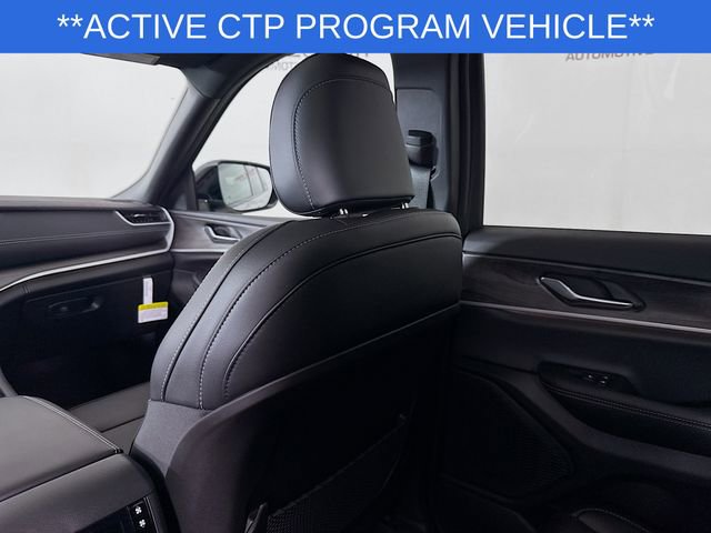 New 2025 Jeep Grand Cherokee L Limited w/ Black Appearance Package image 24