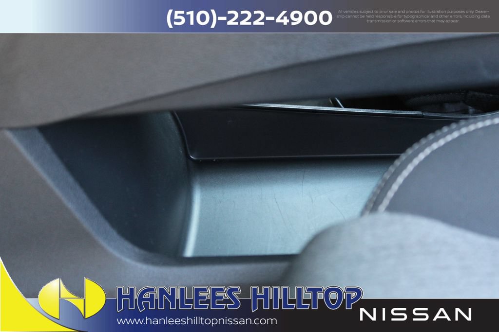 Used 2025 Nissan Rogue SV FWD image 15