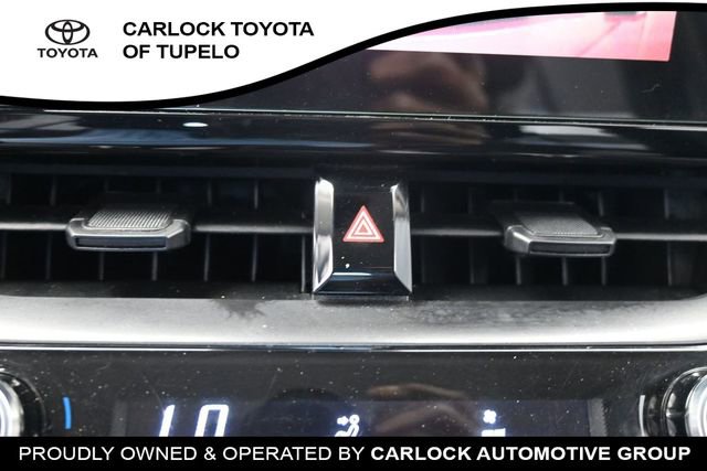 Used 2025 Toyota Corolla LE FWD image 13