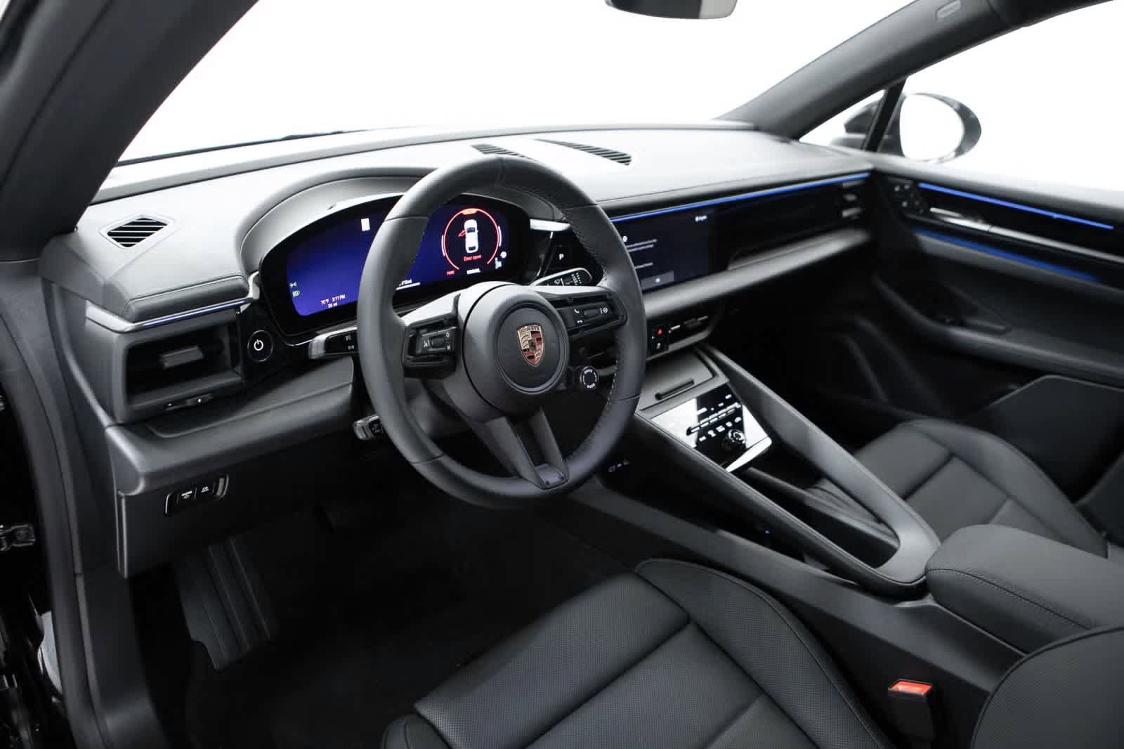 Certified 2025 Porsche Macan 4 Electric AWD/4WD image 4