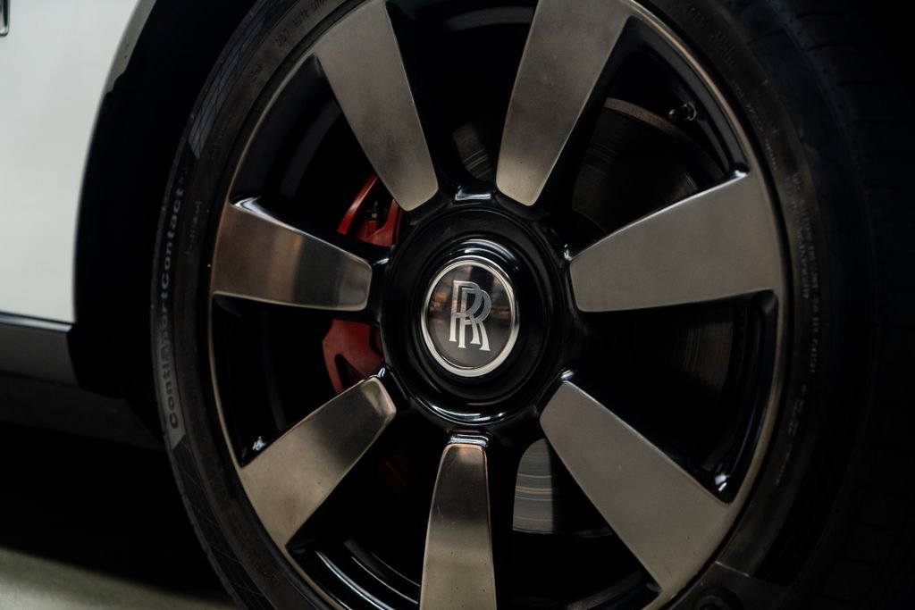 Used 2022 Rolls-Royce Cullinan AWD/4WD image 13