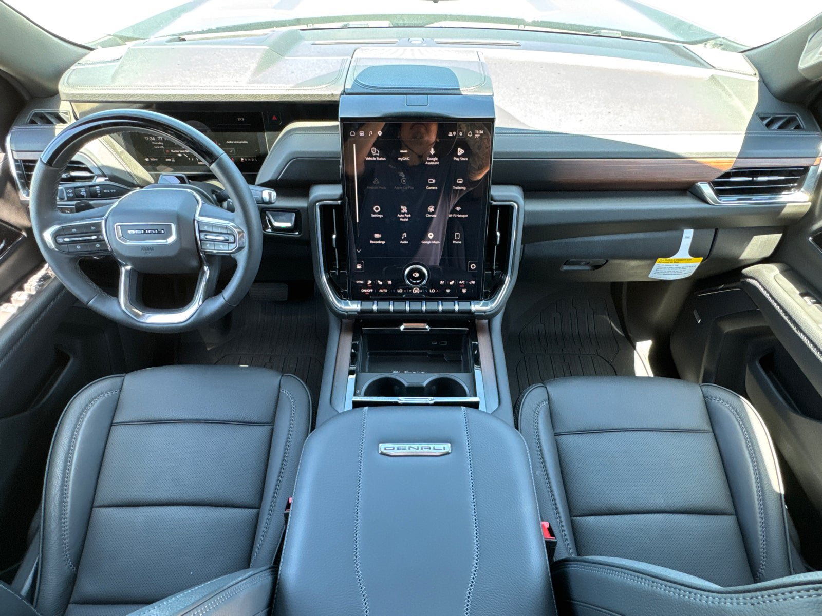Used 2026 GMC Yukon XL Denali w/ Denali Reserve Package AWD/4WD image 23