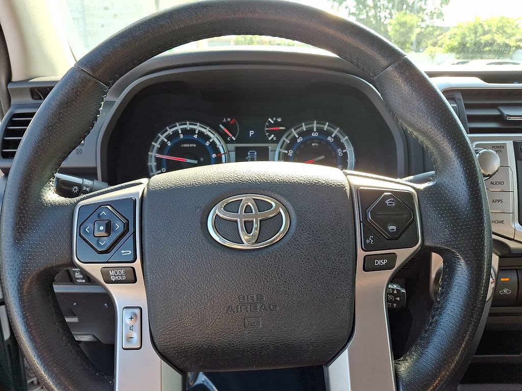 Used 2018 Toyota 4Runner SR5 AWD/4WD image 21